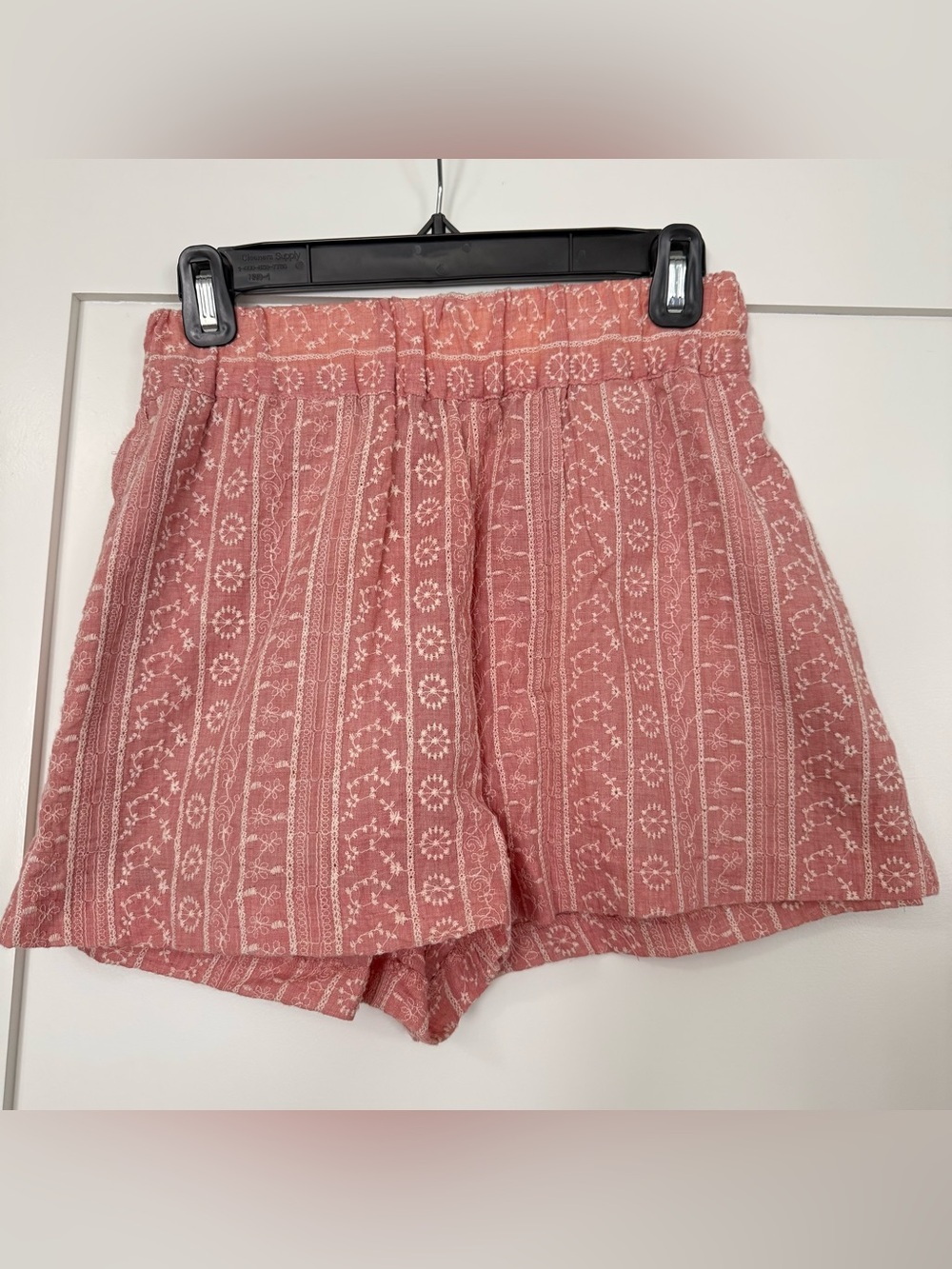 Zara Rose-Pink Boho Embroidered Shorts Size Small